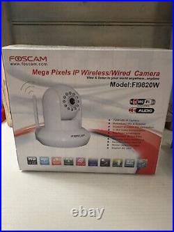 Foscam FI9821W HD 1280x720p Wireless Pan/Tilt IP Camera Black