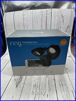 Ring R8SFP7-WEN0 Outdoor Floodlight Camera, Black Certified 2x Smart Plug